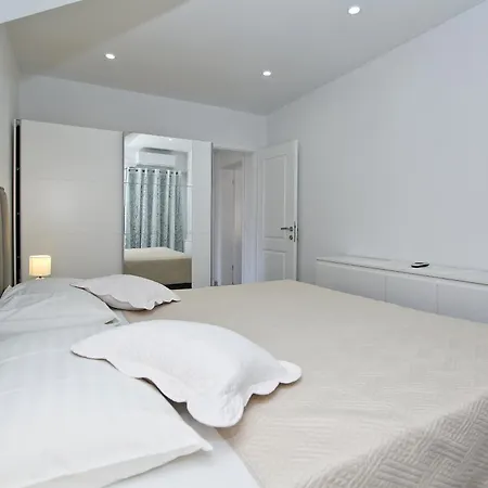 Divkovic Апартаменты Хвар