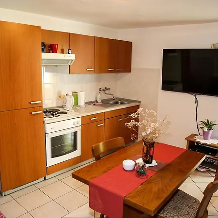 Apartment Divkovic *